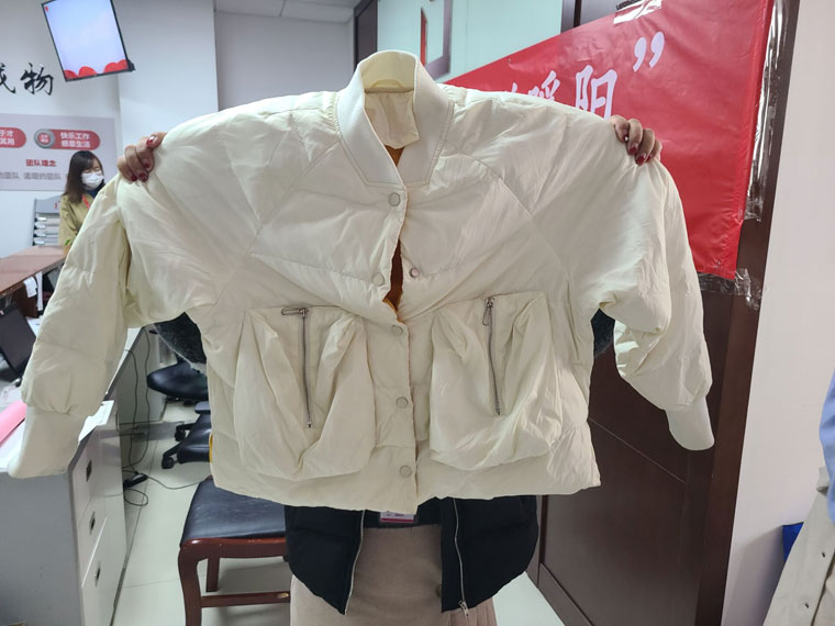 以爱之光,点亮未来!“智邦国际情系大凉山,捐衣赠物送暖阳”成功举办