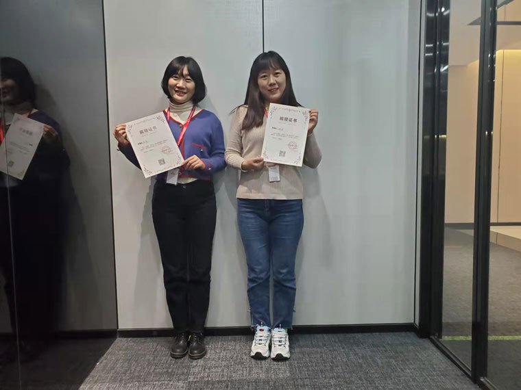 以爱之光,点亮未来!“智邦国际情系大凉山,捐衣赠物送暖阳”成功举办