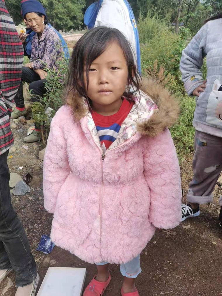 以爱之光,点亮未来!“智邦国际情系大凉山,捐衣赠物送暖阳”成功举办