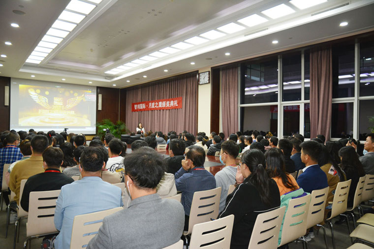 同心同进,点燃你我!智邦国际10月月度之鹰颁奖典礼成功举办!
