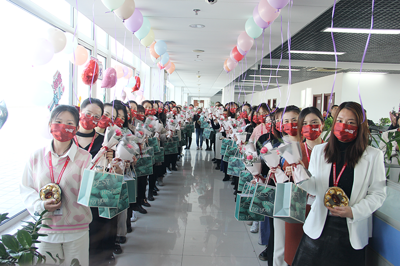 致最美女神:不负芳华,不负青春,最爱是你!