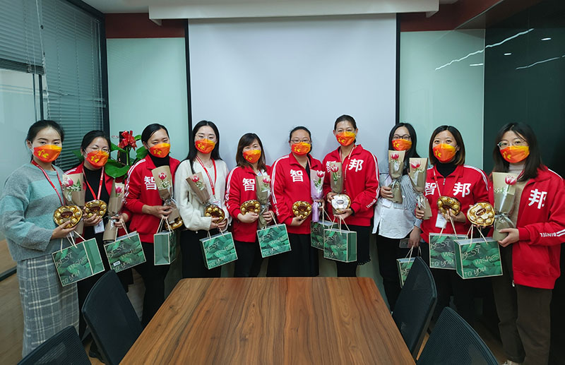 致最美女神:不负芳华,不负青春,最爱是你!