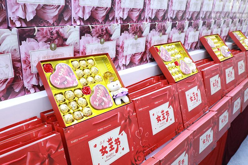 致天下所有女神:无限可能,终身美丽,女神节快乐! 致天下所有女神:无限可能,终身美丽,女神节快乐!