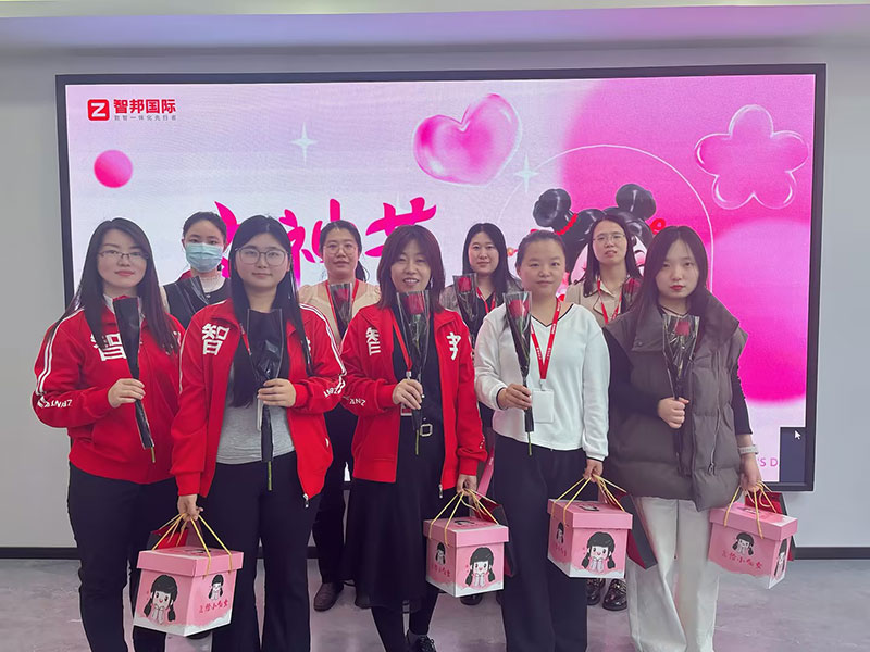 向美而生，灼灼其华，女神节快乐！