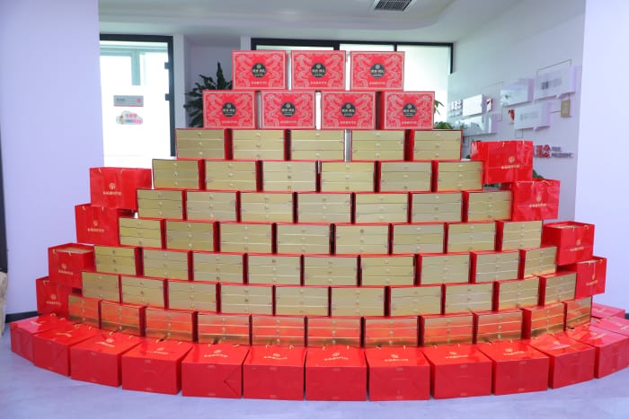 月满华诞，家国同庆，智邦国际祝您中秋国庆双节快乐！